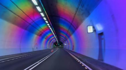 高公局推彩色情境燈光喊停 中秋連假將改試單色模式