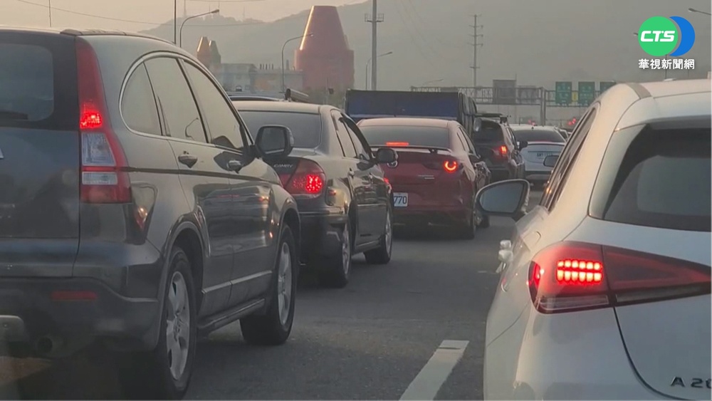 國道車潮比往常增7% 高公局:南下傍晚緩