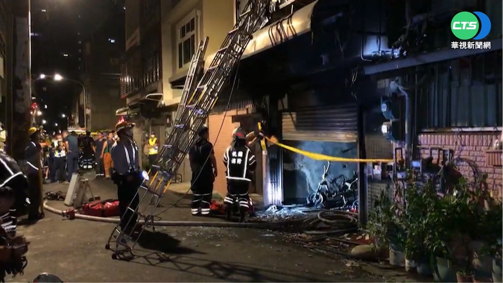 疑住家電動車充電引火 桃園母子慘死火場
