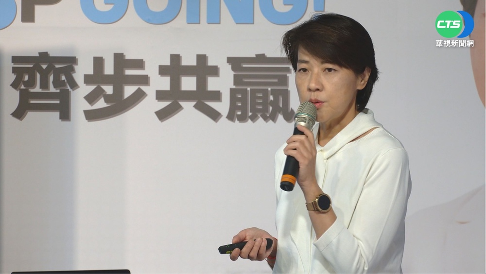 臉書遭翻出昔稱「祖籍湖南」 黃珊珊：現在是內湖南港