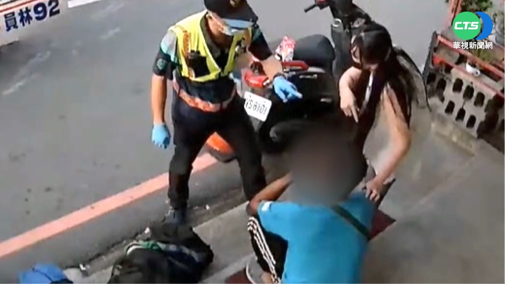 不適寫下119 "手機急救站"紅十字招牌救命