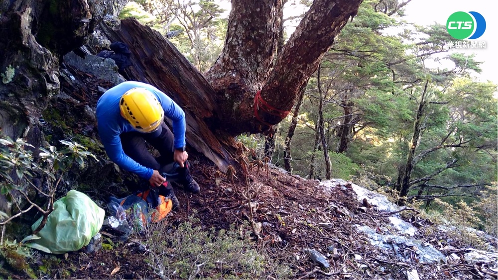 偕妻女登山失聯4天 7:45尋獲法官遺體
