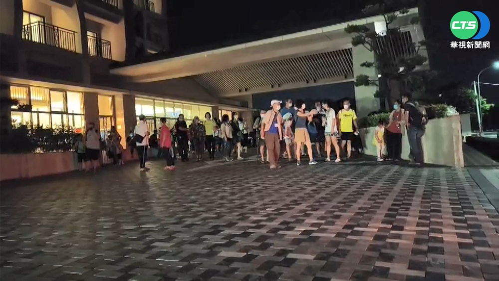 高雄團客30人夜宿台東 "超強震撼"嚇軟腿