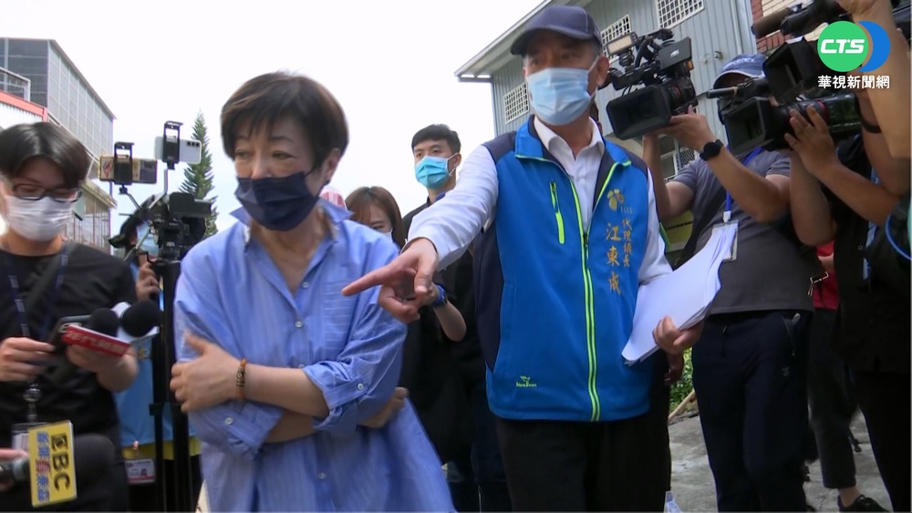 玉里樓倒.校園毀損 張淑芬赴現場獻關懷