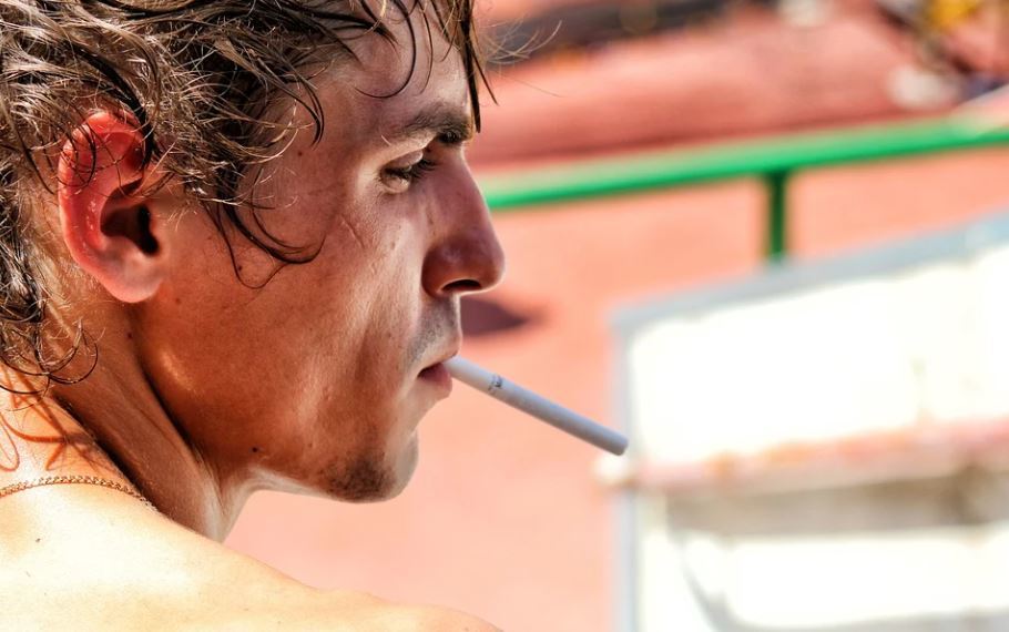 違規販菸給未滿18歲青少年 逾3成商家知法犯法！