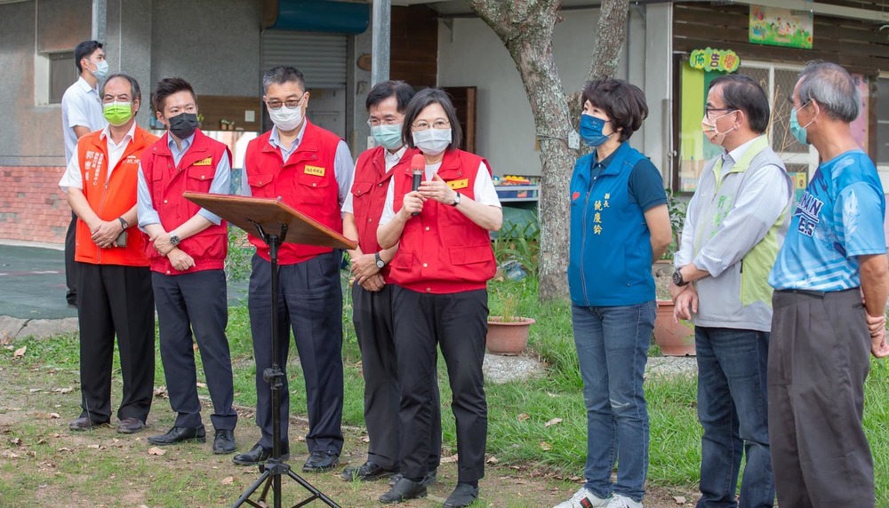 正常生活近了！政院宣布兩階段解封 蔡英文：全力拼經濟