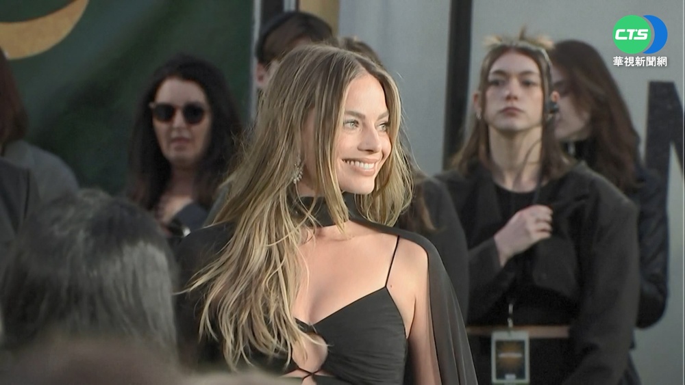 夢幻級卡司 群星出席"阿姆斯特丹"首映