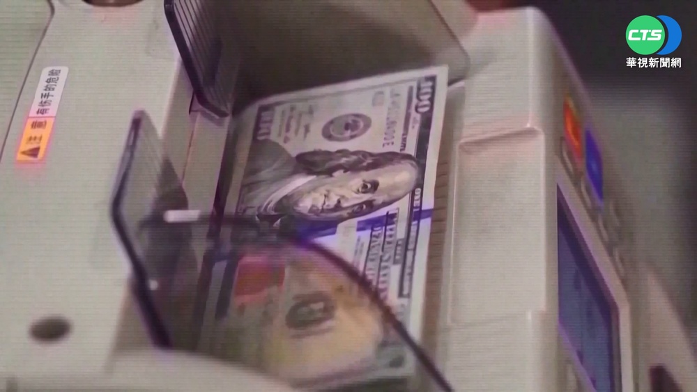 美元狂飆 「一堆人換300萬定存」 專家:短期可考慮