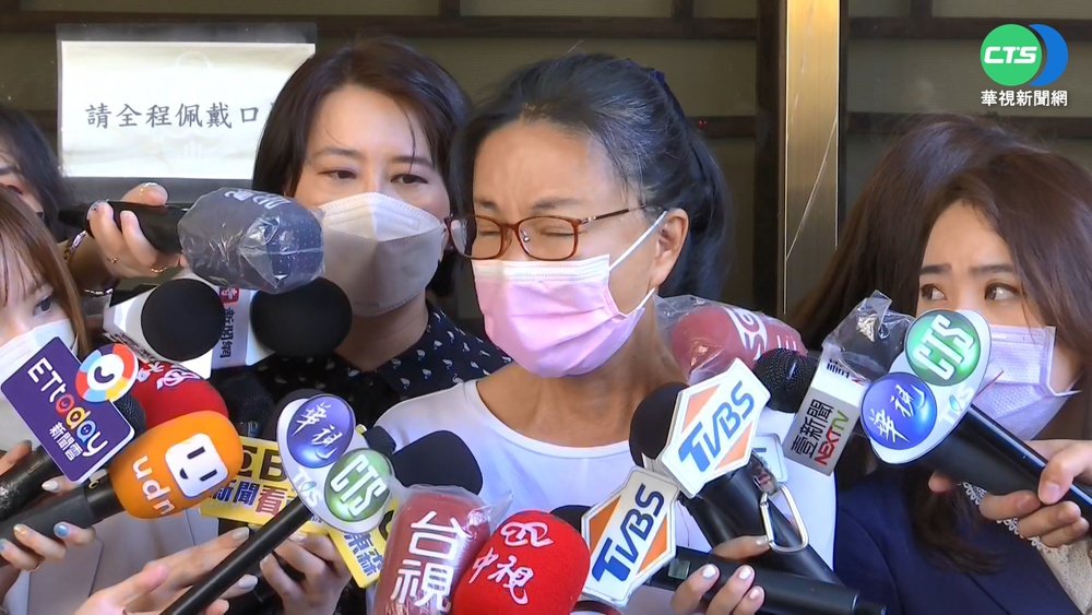 遭指蔣孝嚴緋聞對象 張淑娟爆哭告周玉蔻