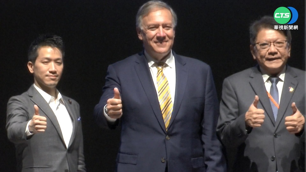 龐培歐參訪大港橋.駁二 民眾沿路熱情歡迎