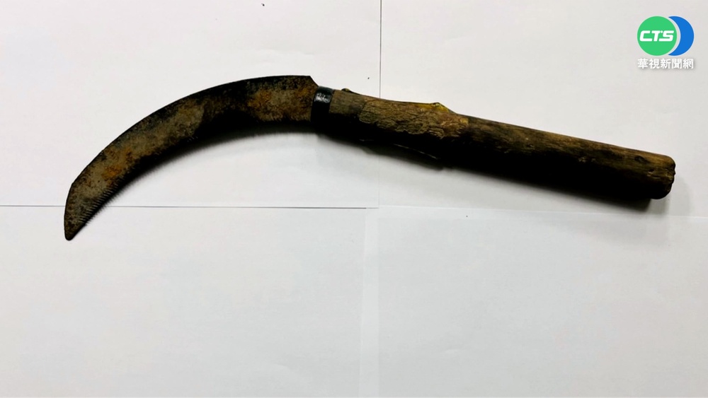 彰縣長王惠美遇醉男揮鐮刀 隨扈驚險奪下