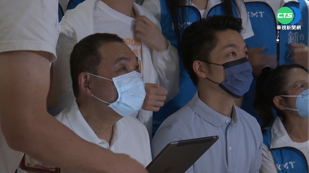 侯蔣雙北合體! 侯:應稱呼蔣萬安"蔣市長"