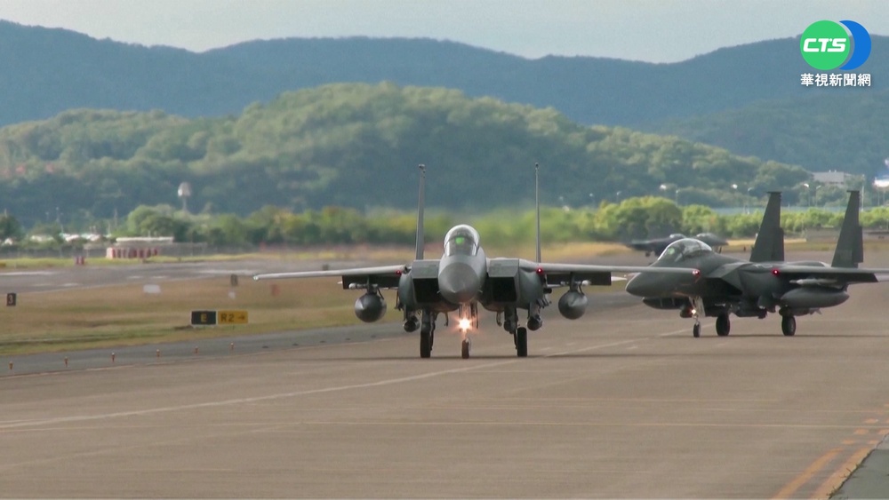 反制北韓飛彈威脅 南韓F-15K向黃海射彈