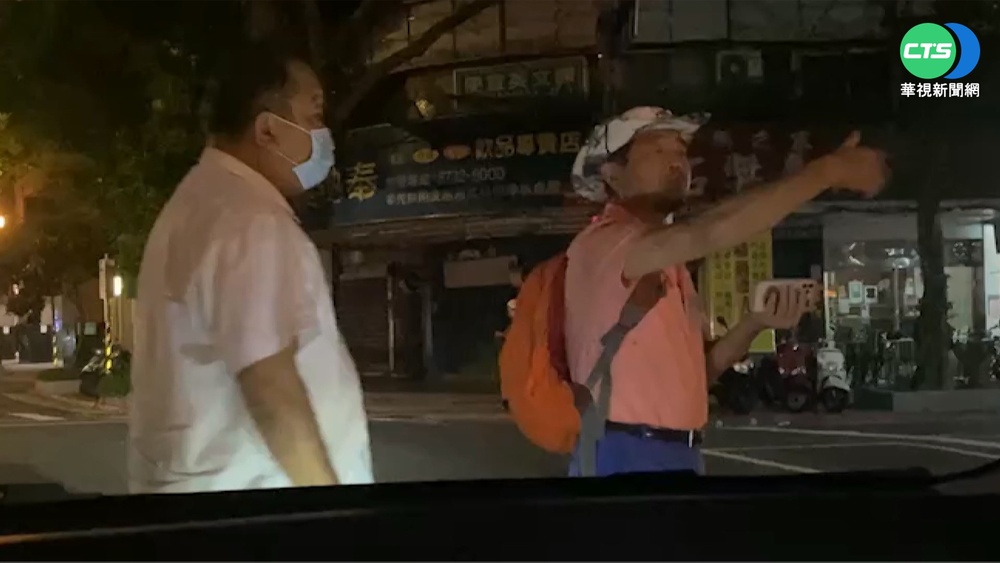 不滿被按喇叭 名醫林青穀醉擋車12分鐘