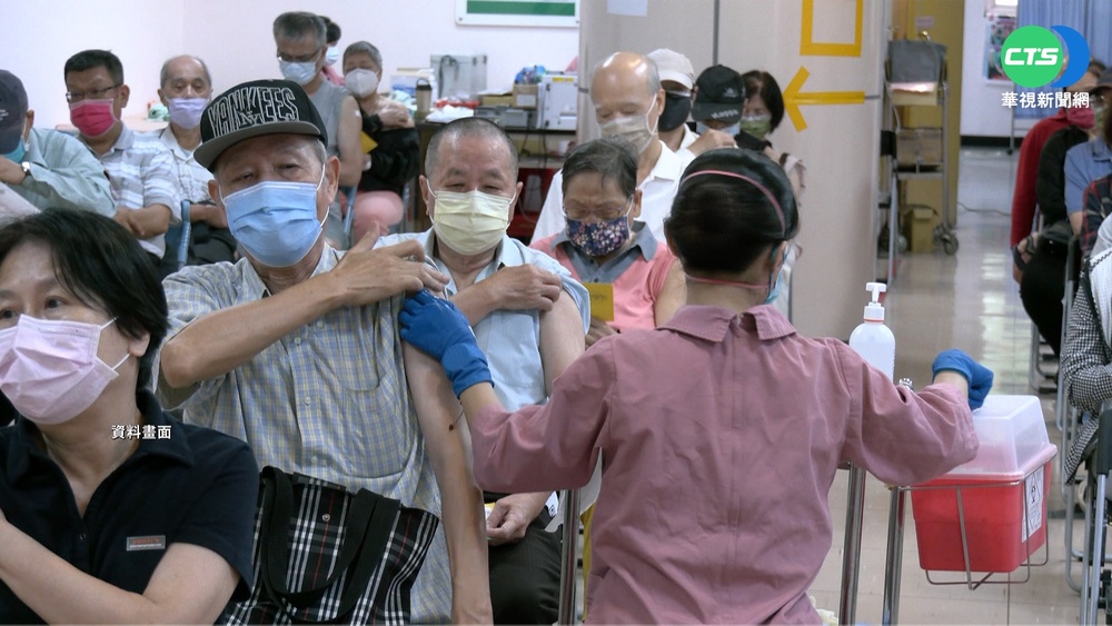 藍委批高端"貴3成" 薛瑞元曝疫苗保密期