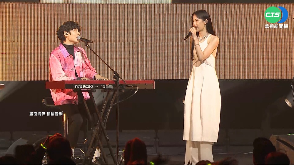 宇宙人國慶前開唱 網紅千千飄"仙氣"合唱