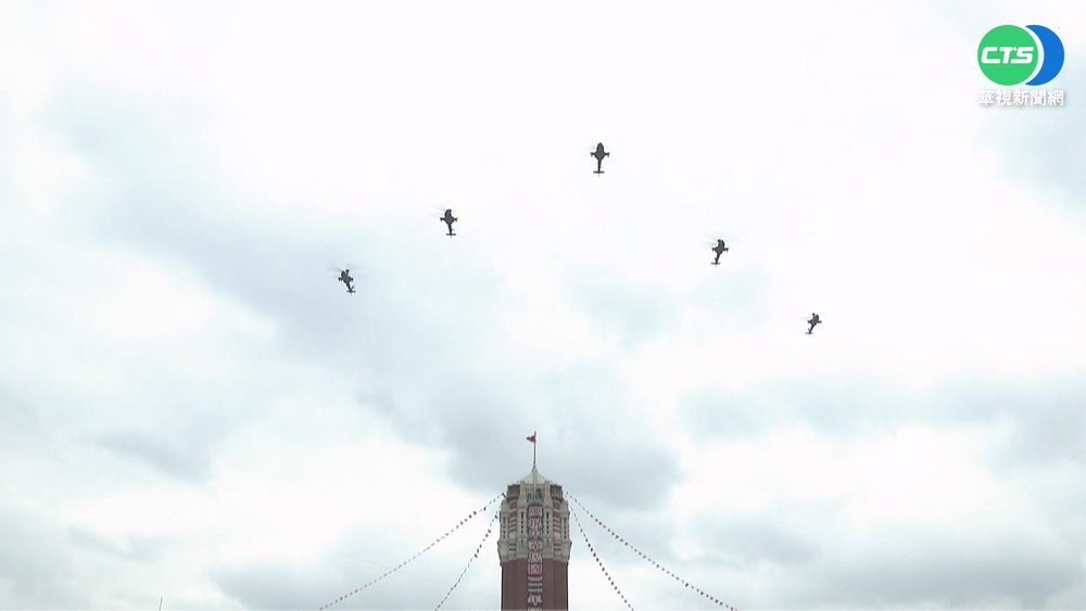 "勇鷹"首現身國慶 混編F-5飛行象徵傳承