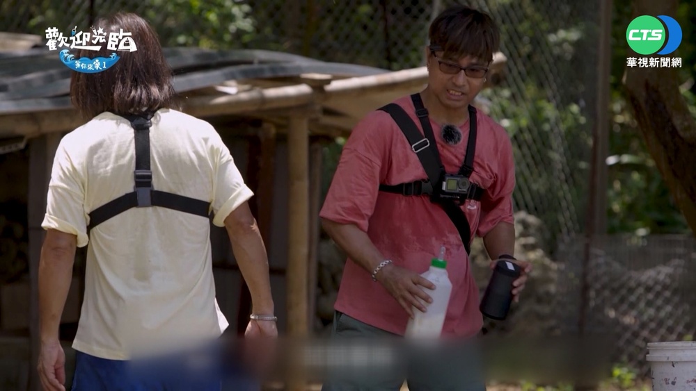 實境秀拚"社區再生" 搖滾男星餵小羊當奶爸