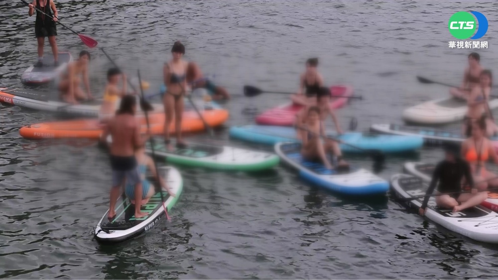 颱風影響墾丁沙灘封閉 遊客玩水撲空失望