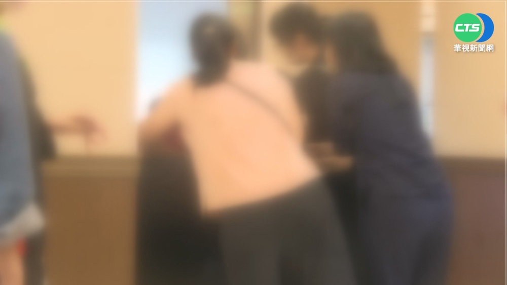 馬國女大生今相驗 雙親解剖室外痛哭失聲