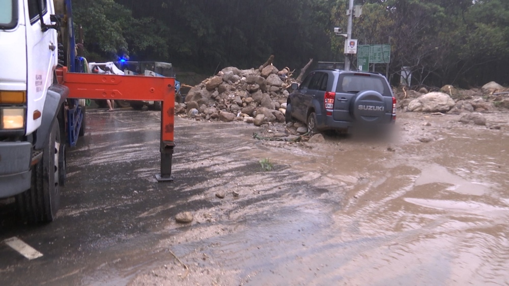 文化大學「未達停課標準」正常上課 學生怒了