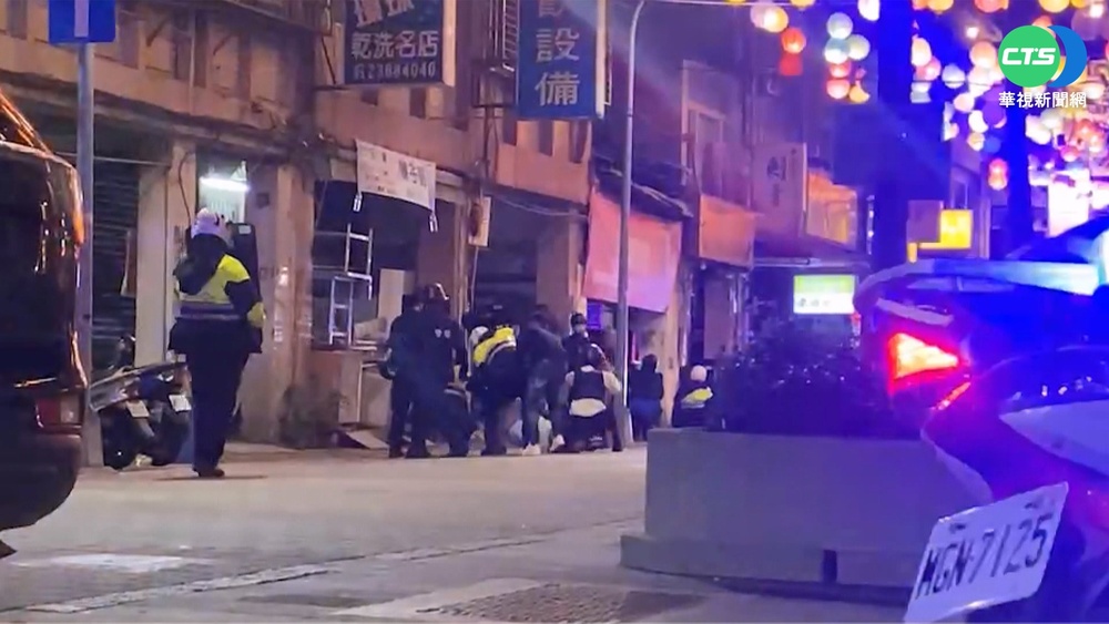 槍手挾4人質對峙! "驚魂1小時"獲釋嚇腿軟