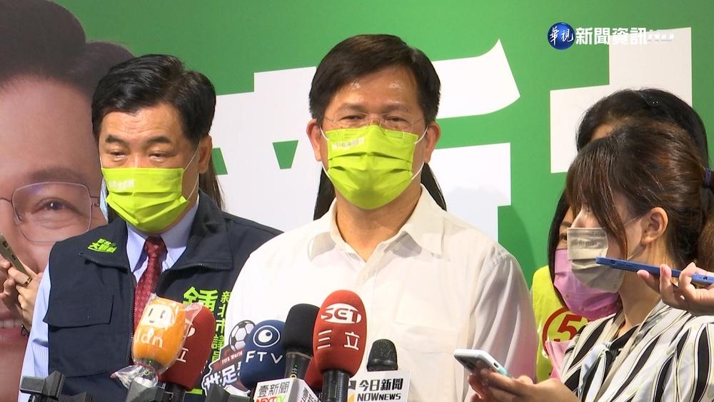 "擁護威權的警察市長" 林佳龍批侯砲火猛