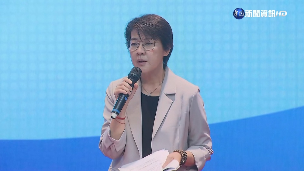 黃珊珊再轟論文門 陳時中反嗆:寄生民眾黨