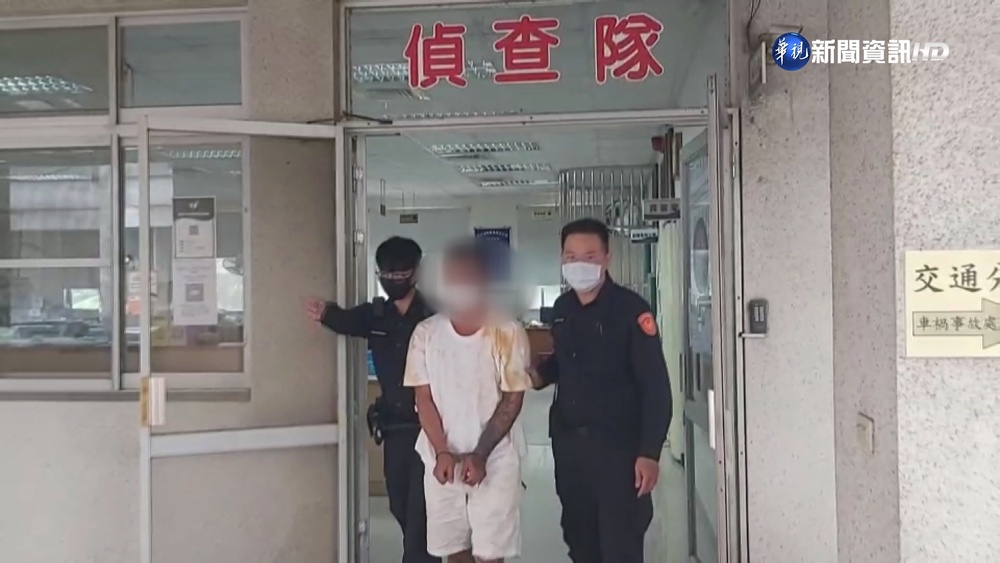 醉男撞警還揮刀追砍 警對空開14槍壓制