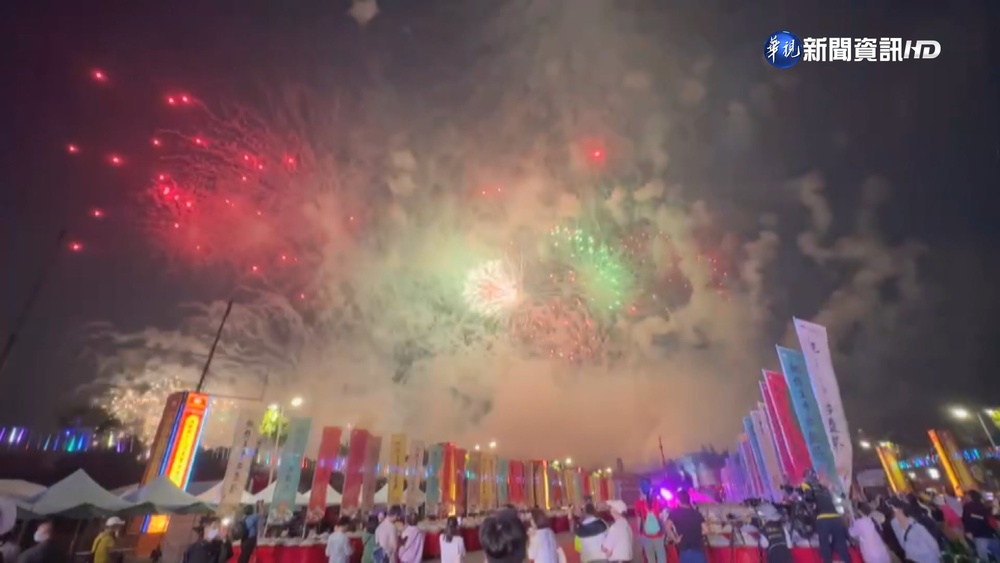 鯤鯓王平安鹽祭登場 六萬平安鹽袋送遊客