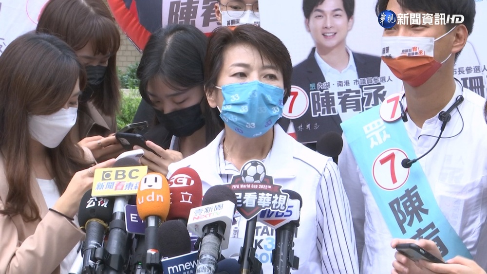 藍綠夾殺轟"無即戰力" 黃珊珊1句話回擊!