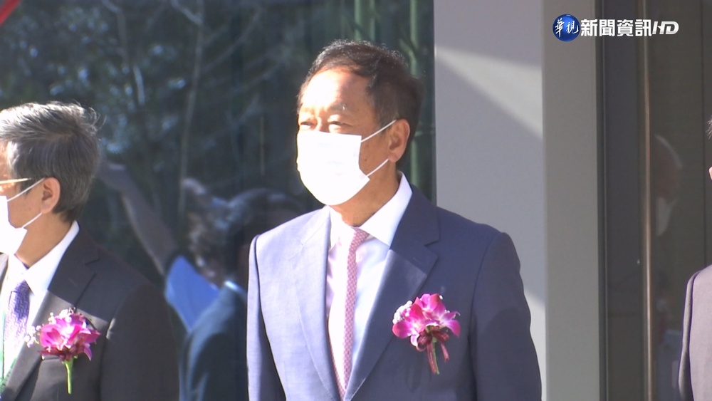 郭台銘挺誰? 關鍵字"大智慧"!藍綠白說文解字