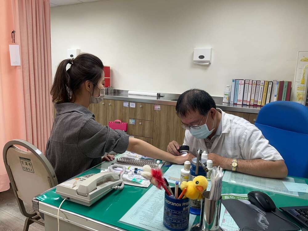 蟲蟲危機！一家5口全身癢 醫師：疥蟲引起皮膚傳染病 易傳染