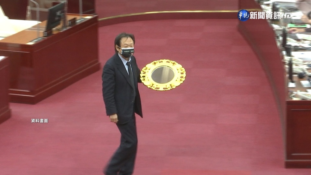 柯文哲邀入黨 王世堅:對詐騙集團敬謝不敏