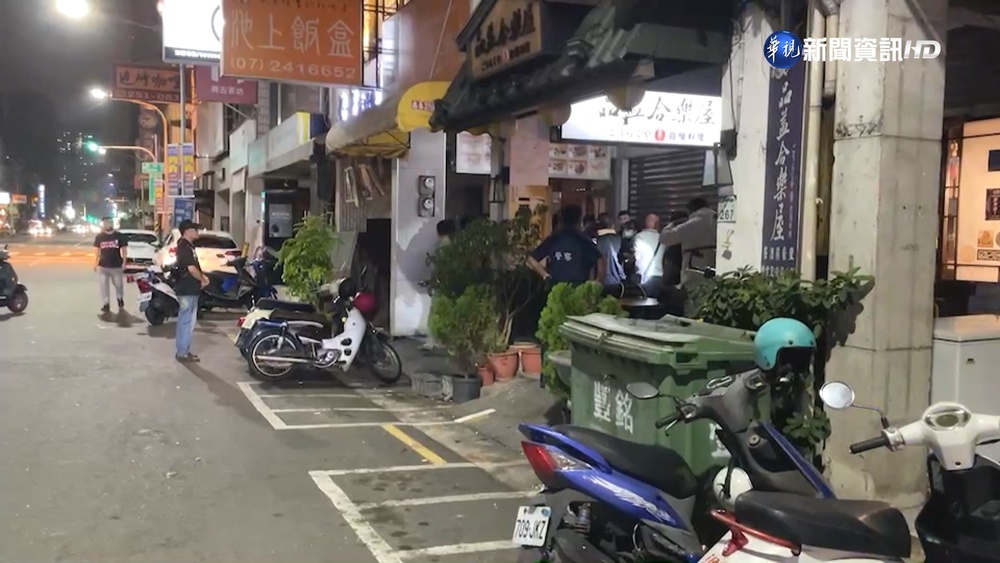 食客口角兩派叫囂! 警方到場壓制"棒球隊"