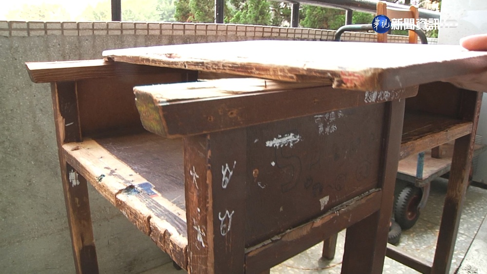 雲縣國中小課桌椅老舊 縣府編預算全面汰換