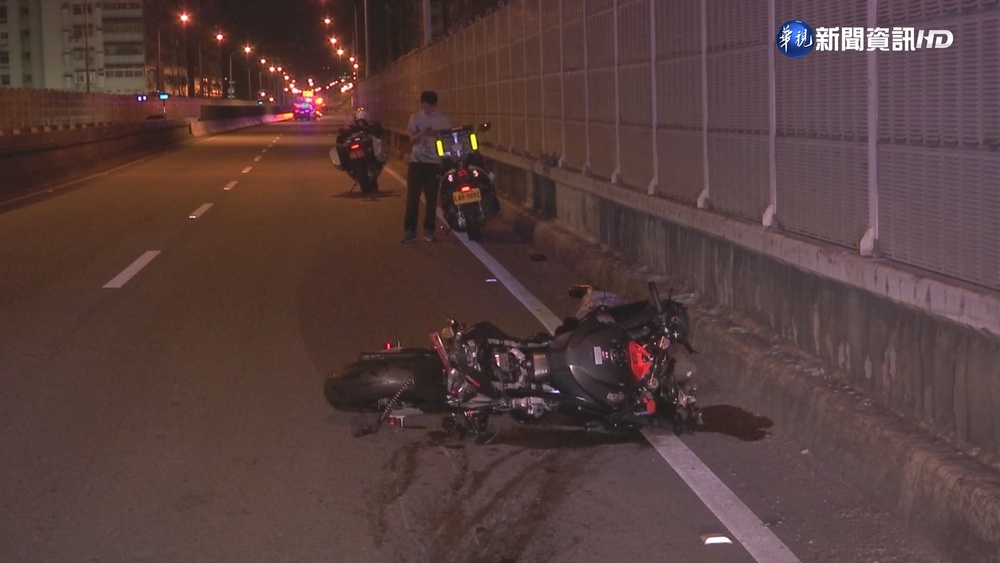 重機超速追撞前車 騎士空中翻滾摔地亡