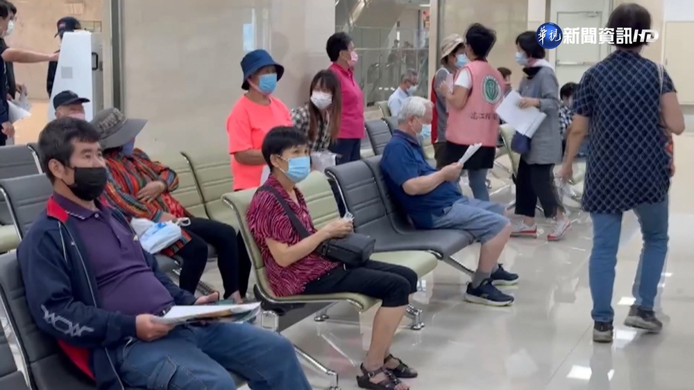 不用跑高雄了! 屏榮營運首日門診502人次