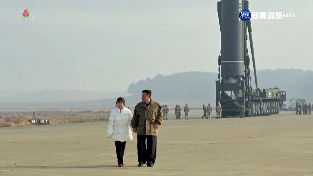 金正恩二女兒"再曝光" 視察照爆"隱藏主角"