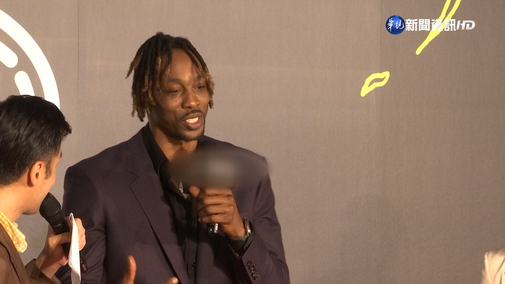 時尚紅毯秀! "雙金"得主.明星歌手亮麗現身