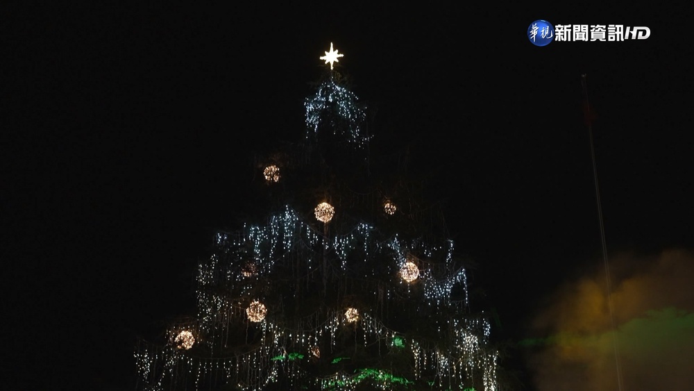 超閃耀!金馬女配角林詹珍妹 點亮最高耶誕樹