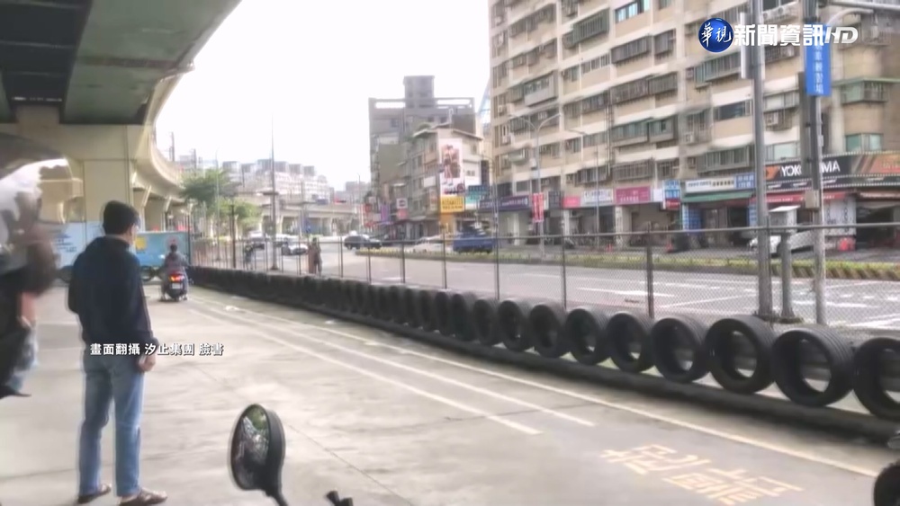 玩具總動員真實版? 扯!"遙控車"大馬路競速