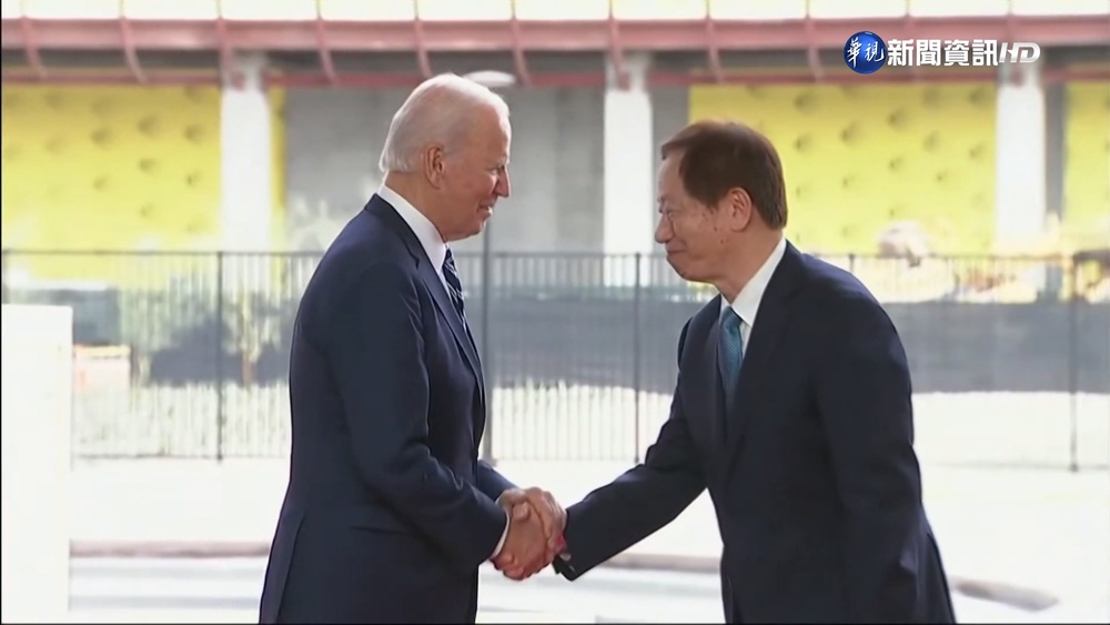 拜登訪台積電在美廠房 讚台積電"製造業推手"