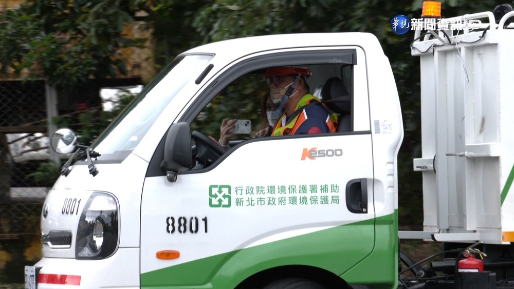 垃圾車值勤防意外! 裝"8鏡頭"監控零死角