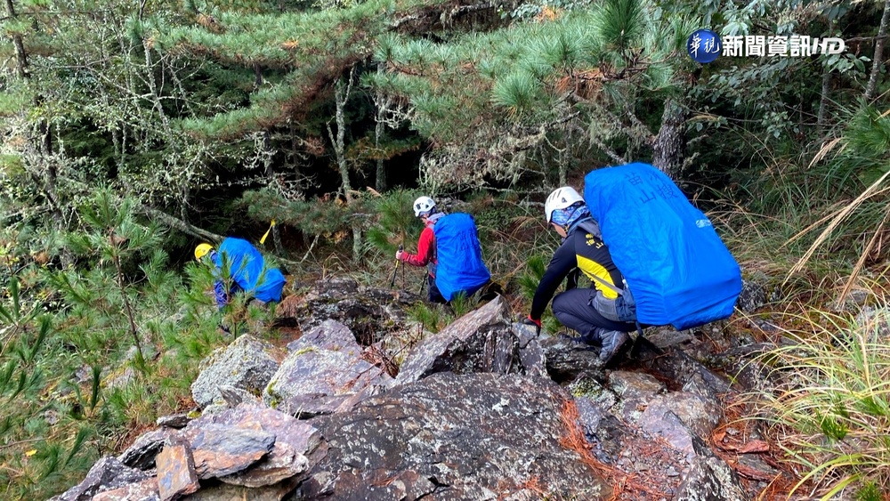 零度搜救! 警消寒流入"中雪山"找失聯山友