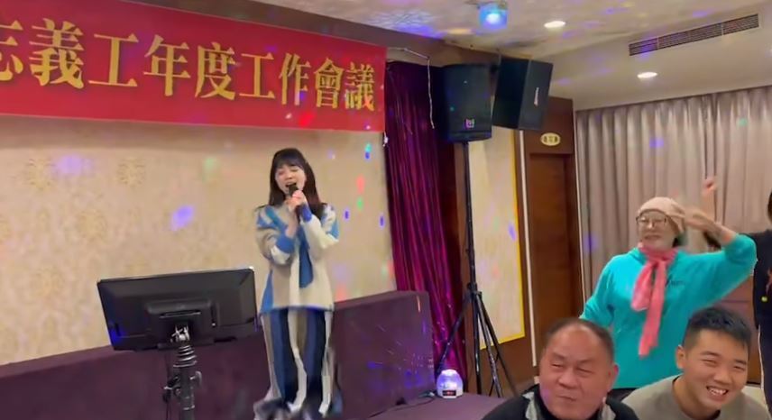 高嘉瑜應戰！嗨唱《三天三夜》挺阿根廷 網：觀眾用生命聽歌