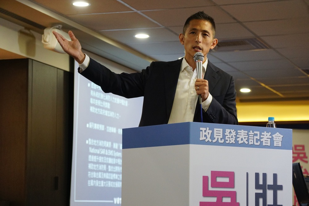 吳怡農挺打火英雄 主張中央編專案預算 補助地方政府增補人力 汰換老舊消防車