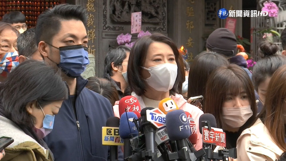 陸戰對決!王鴻薇合體蔣萬安拜廟 吳怡農訪里長