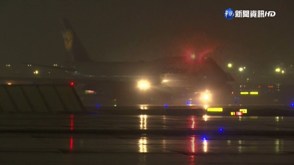 德運首批BNT疫苗抵中國 供2萬德僑接種