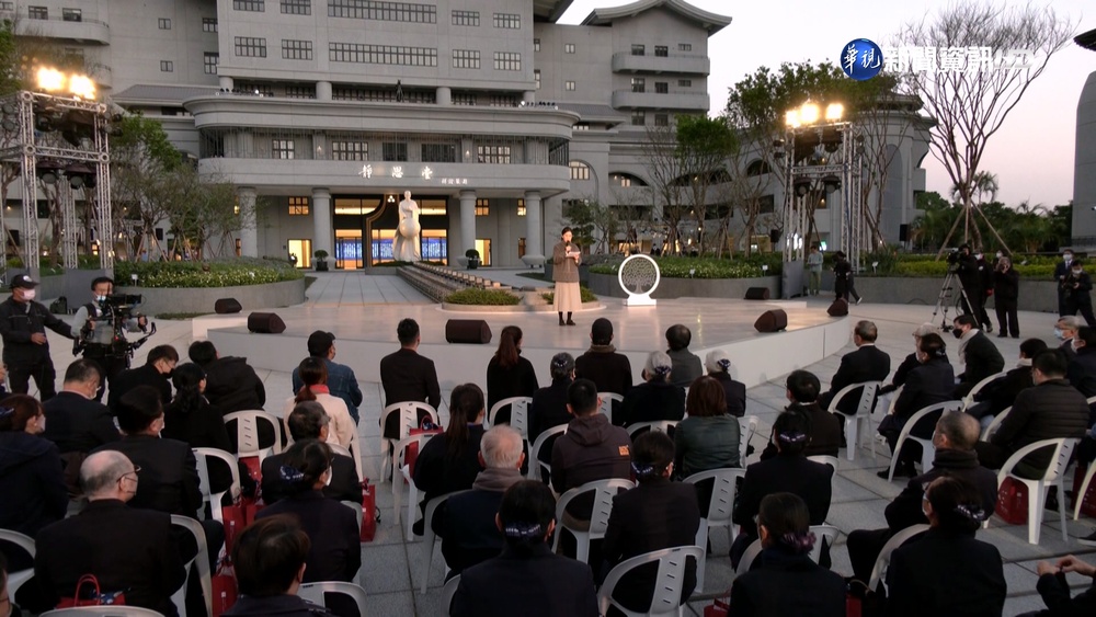 關渡人文藝術周開幕 "藝"齊為世界點燈